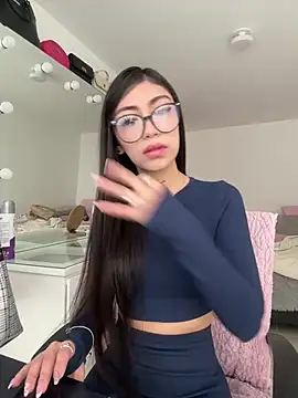 Snapshot of Bonny_Eva chatting on June 8, 2026, 4:07 pm Bonny Eva online show from June 8, 2026, 4:07 pm