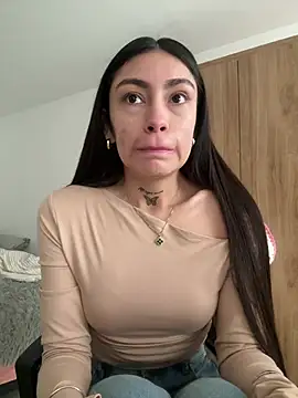 Bonny Eva online show from July 9, 2026, 4:44 pm