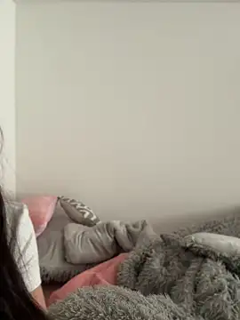 Bonny Eva online show from July 16, 2026, 4:24 pm
