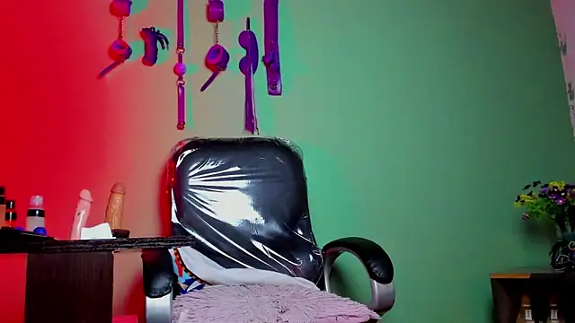 Snapshot of hazz_smith_ chatting on February 20, 2026, 5:35 pm hazz smith online show from February 20, 2026, 5:35 pm