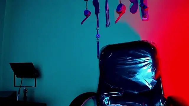 Snapshot of hazz_smith_ chatting on February 26, 2026, 5:45 pm hazz smith online show from February 26, 2026, 5:45 pm