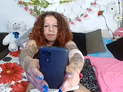 Snapshot of Mariposa_tatto chatting on May 28, 2026, 7:11 pm Mariposa tatto online show from May 28, 2026, 7:11 pm