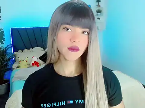Snapshot of ZoeSchmmit chatting on June 24, 2026, 4:06 pm ZoeSchmmit online show from June 24, 2026, 4:06 pm