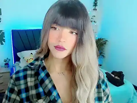 Snapshot of ZoeSchmmit chatting on July 25, 2026, 2:47 pm ZoeSchmmit online show from July 25, 2026, 2:47 pm