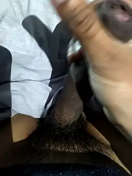 rahul234   online show from February 10, 2026, 6:12 pm