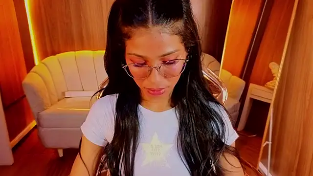 Alina b  online show from July 22, 2026, 7:49 pm