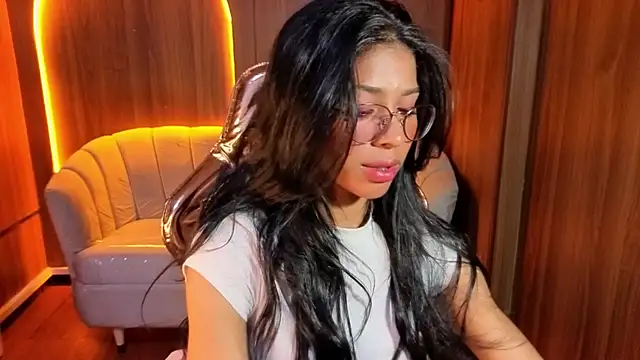 Alina b  online show from July 31, 2026, 8:08 pm