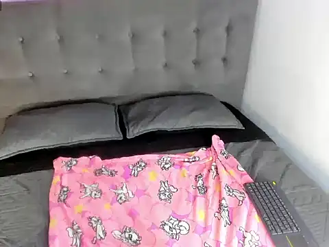 Katty Kiiss  online show from February 22, 2026, 4:02 am