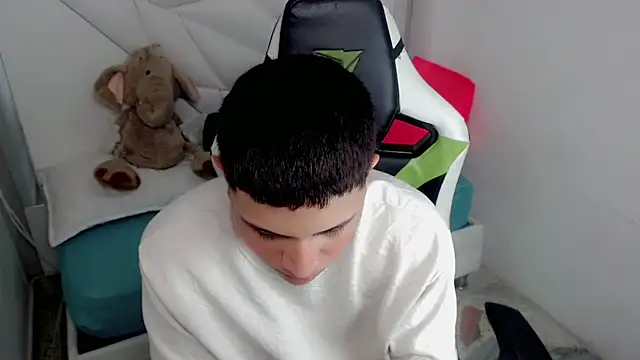 Black diamondd  online show from April 21, 2026, 3:50 pm