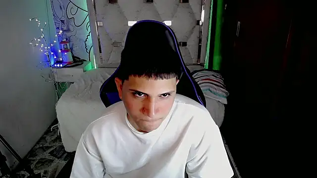 Black diamondd  online show from April 23, 2026, 3:36 pm