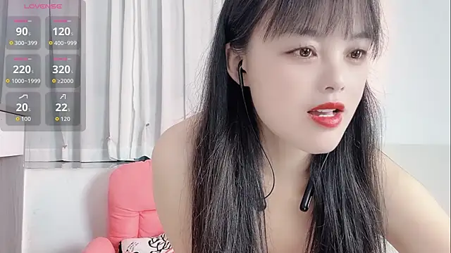 xianxian-baby online show from April 24, 2026, 8:44 pm