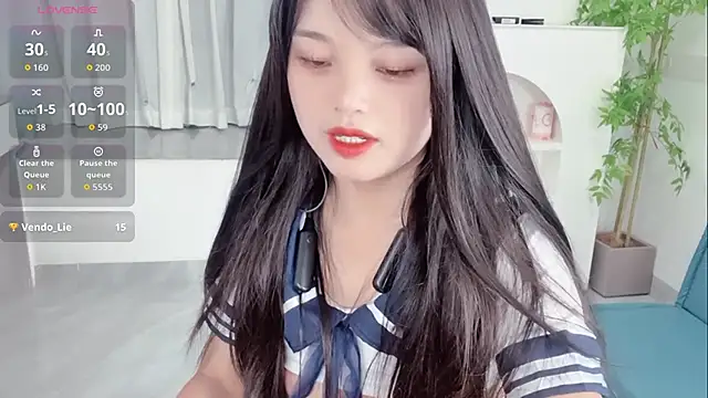 xianxian-baby online show from June 19, 2026, 9:18 pm