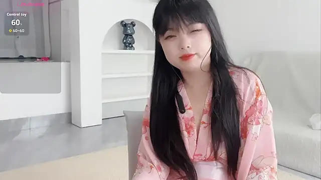 xianxian-baby online show from July 23, 2026, 7:34 pm