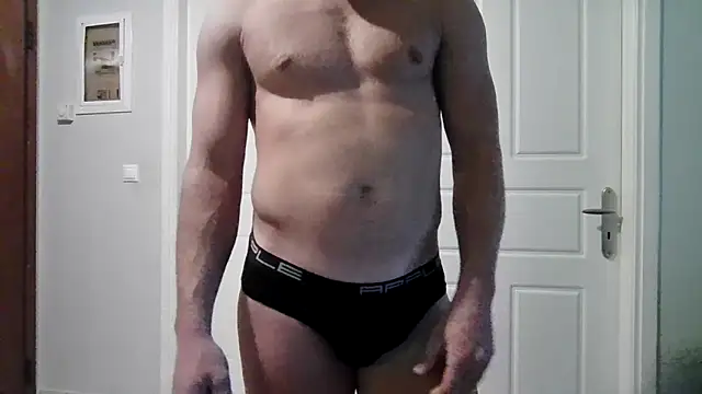 YoungforOld32 online show from March 3, 2026, 1:39 pm