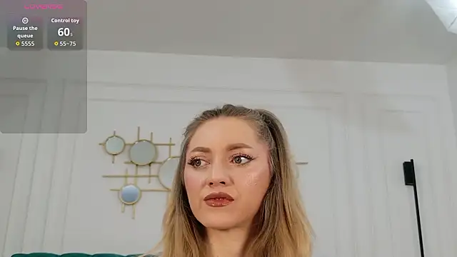 Snapshot of IrisLayne chatting on March 13, 2026, 6:20 am IrisLayne online show from March 13, 2026, 6:20 am