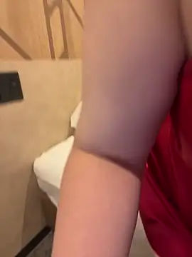 Mitsuco surflady online show from March 11, 2026, 12:00 pm