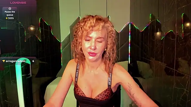 Snapshot of Madam__Isabella chatting on February 12, 2026, 6:19 am Madam Isabella online show from February 12, 2026, 6:19 am