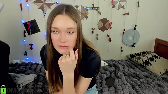 Snapshot of Elina_X chatting on July 6, 2026, 11:18 am Elina X online show from July 6, 2026, 11:18 am