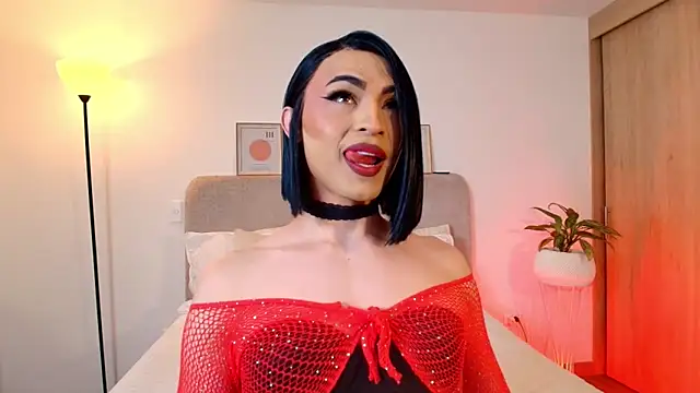Snapshot of KarolPortellaa chatting on May 19, 2026, 9:43 pm KarolPortellaa online show from May 19, 2026, 9:43 pm