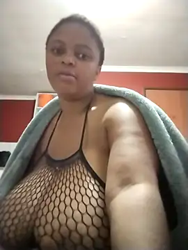 PrettyLisa26 online show from June 12, 2026, 4:55 am