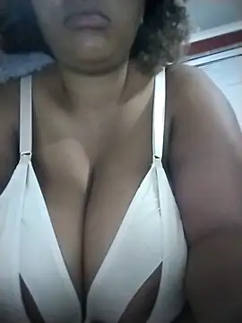 Snapshot of PrettyLisa26 chatting on July 8, 2026, 11:42 pm PrettyLisa26 online show from July 8, 2026, 11:42 pm