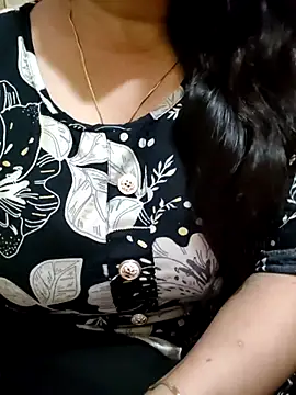 PARI51 online show from July 16, 2026, 8:15 pm