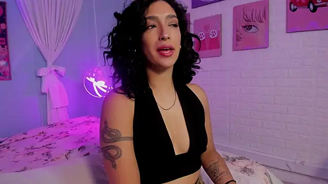 Cleo Foxx online show from April 27, 2026, 11:41 am