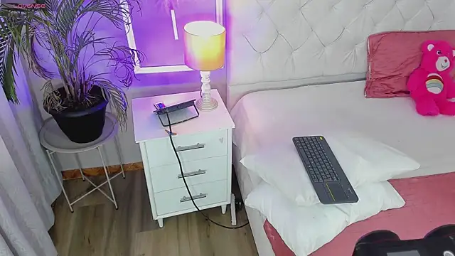 saryth hott online show from March 17, 2026, 2:42 pm