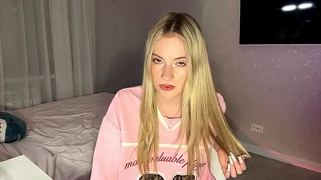 Between Eeys online show from February 2, 2026, 5:11 pm