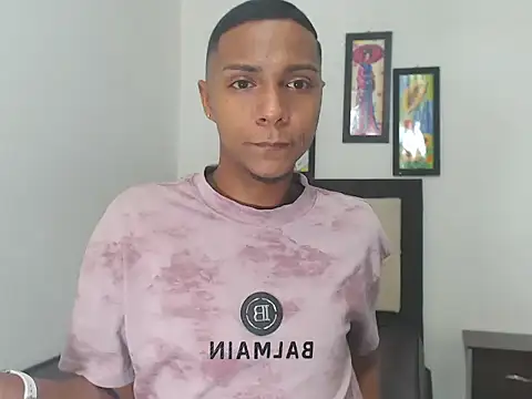 hotboyluxe online show from February 15, 2026, 3:47 am