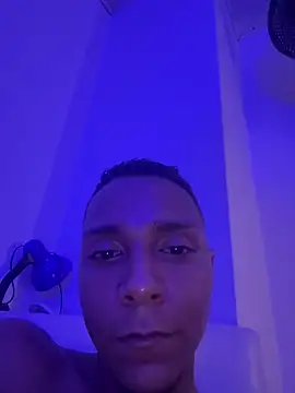 Snapshot of hotboyluxe chatting on May 26, 2026, 12:01 pm hotboyluxe online show from May 26, 2026, 12:01 pm