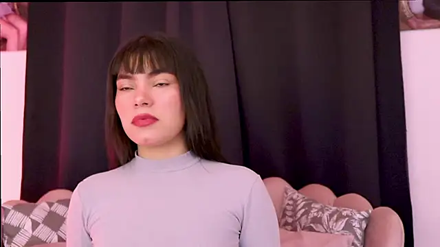 dakotacollins  online show from February 16, 2026, 10:39 pm