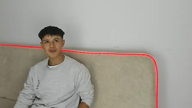 Snapshot of _Alex_Colton chatting on May 14, 2026, 11:44 pm Alex Colton online show from May 14, 2026, 11:44 pm