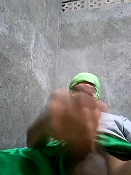 axxxelnoir online show from February 24, 2026, 4:49 pm