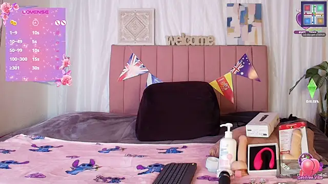 Snapshot of Petite_pepper chatting on July 10, 2026, 8:00 pm Petite pepper online show from July 10, 2026, 8:00 pm