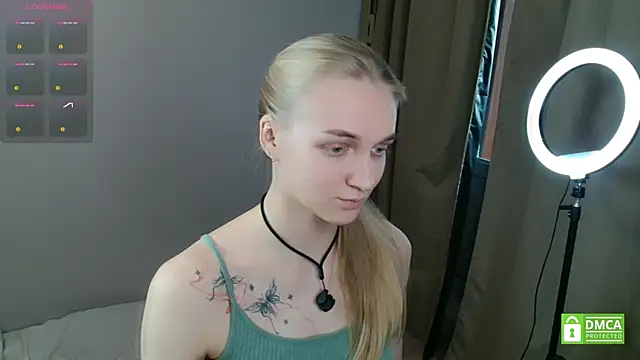 Snapshot of Alex-wer chatting on May 15, 2026, 12:23 pm Alex-wer online show from May 15, 2026, 12:23 pm