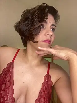 eva luz online show from February 16, 2026, 9:44 pm