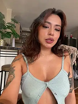 Snapshot of foxxy_lover chatting on April 23, 2026, 3:36 pm foxxy lover online show from April 23, 2026, 3:36 pm