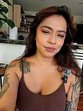 Snapshot of foxxy_lover chatting on April 27, 2026, 4:49 pm foxxy lover online show from April 27, 2026, 4:49 pm