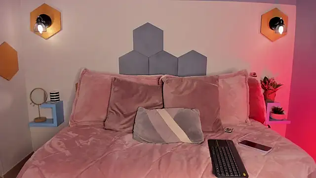 Afrodita sweeet online show from February 25, 2026, 8:40 pm