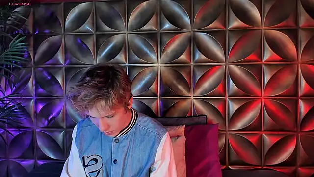 DannyParker  online show from March 17, 2026, 2:38 am