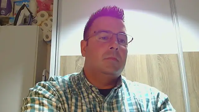 Snapshot of VanillaTime78-Jorge chatting on March 19, 2026, 9:41 pm VanillaTime78-Jorge online show from March 19, 2026, 9:41 pm