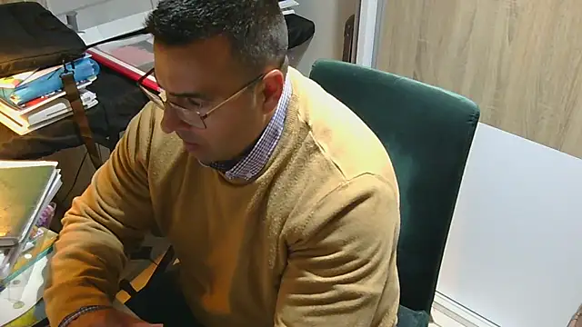 VanillaTime78-Jorge online show from May 1, 2026, 11:31 pm