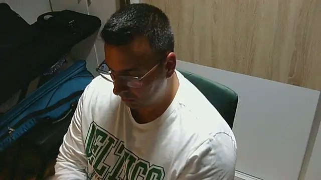 Snapshot of VanillaTime78-Jorge chatting on May 9, 2026, 10:04 pm VanillaTime78-Jorge online show from May 9, 2026, 10:04 pm
