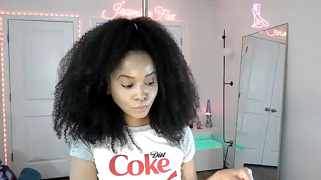 Snapshot of JazmineFoxx chatting on April 20, 2026, 7:48 pm JazmineFoxx online show from April 20, 2026, 7:48 pm