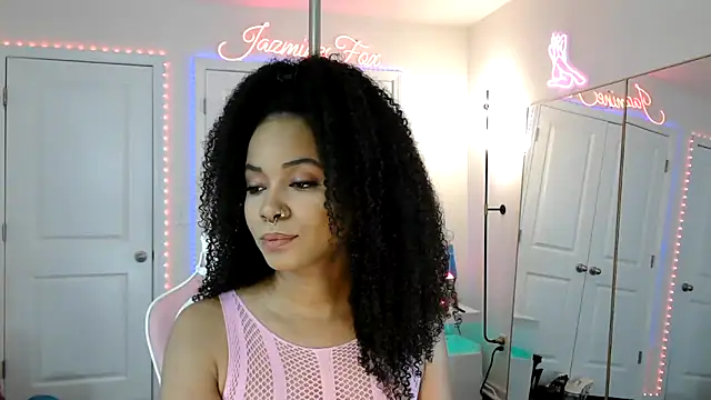 Snapshot of JazmineFoxx chatting on April 28, 2026, 5:29 pm JazmineFoxx online show from April 28, 2026, 5:29 pm
