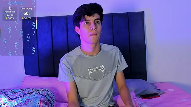 axxxel twink online show from April 26, 2026, 3:26 am