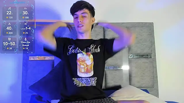 axxxel twink online show from May 3, 2026, 2:28 am