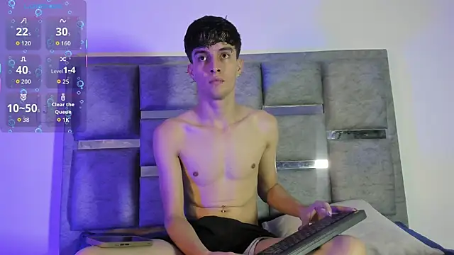 Snapshot of axxxel_twink chatting on May 5, 2026, 2:52 am axxxel twink online show from May 5, 2026, 2:52 am