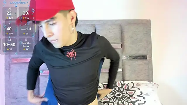 Snapshot of axxxel_twink chatting on May 9, 2026, 1:11 am axxxel twink online show from May 9, 2026, 1:11 am